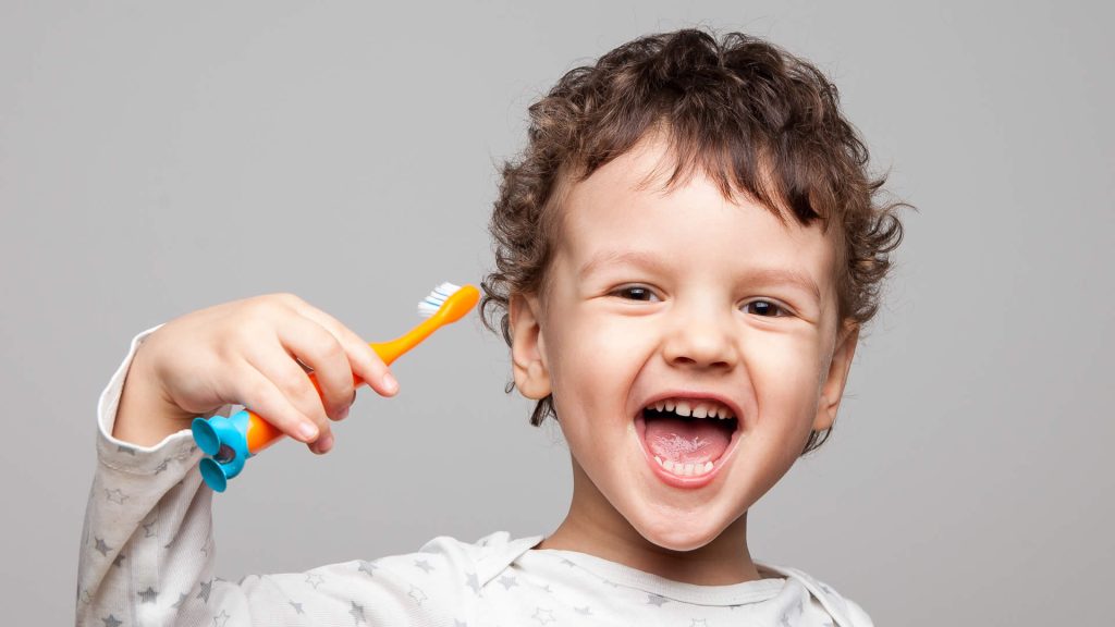 Salud Bucal : Como cuidar los dientes en la infancia.